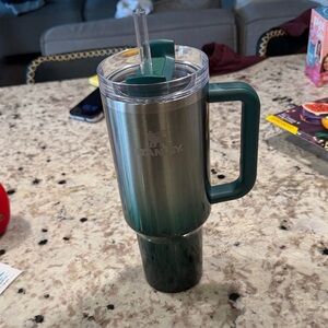 Stanley The Flowstate Quencher H2.O Tumbler - 40 oz., - Pine Gradient color